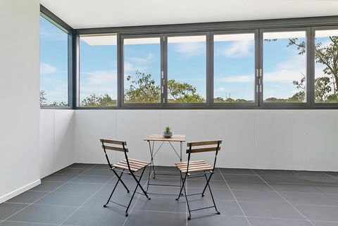 Stylish And Neat Two Bed Apartment In Wentworth Point - Accommodation Gladstone 8