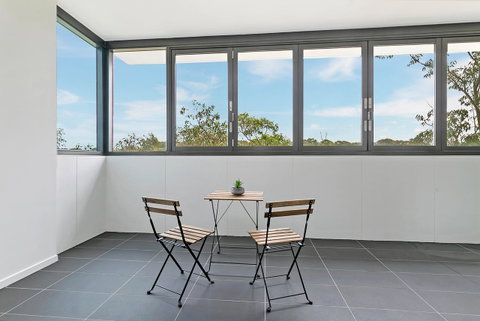 Stylish And Neat Two Bed Apartment In Wentworth Point - Accommodation Gladstone 8