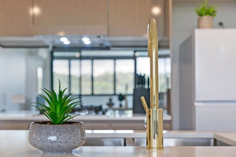 Stylish And Neat Two Bed Apartment In Wentworth Point - Accommodation Gladstone 2