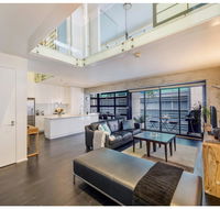 Urban Loft Close To Sydney Hot Spots - Accommodation Gladstone