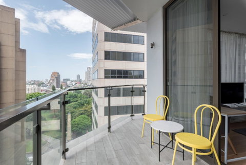 Sydney CBD Modern 2 Bedroom Apartment + Free Car Parking - Accommodation Gladstone 18