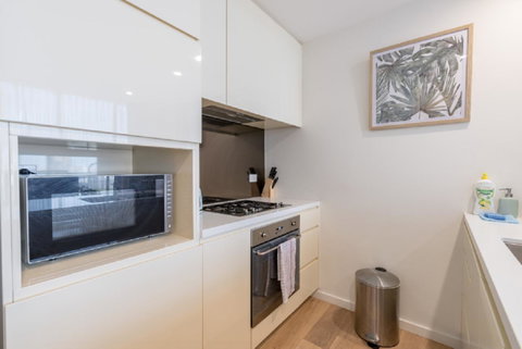 Sydney CBD Modern 2 Bedroom Apartment + Free Car Parking - Accommodation Gladstone 19
