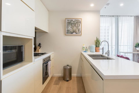 Sydney CBD Modern 2 Bedroom Apartment + Free Car Parking - Accommodation Gladstone 20