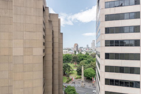 Sydney CBD Modern 2 Bedroom Apartment + Free Car Parking - Accommodation Gladstone 31