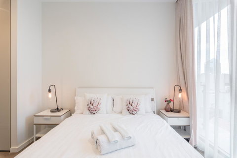 Sydney CBD Modern 2 Bedroom Apartment + Free Car Parking - Accommodation Gladstone 7