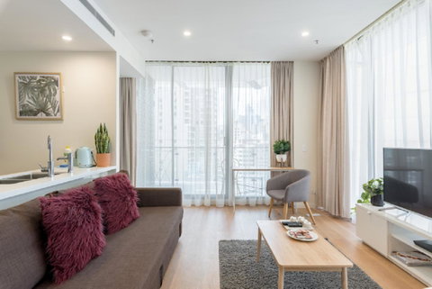 Sydney CBD Modern 2 Bedroom Apartment + Free Car Parking - Accommodation Gladstone 2