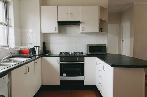 Lotus Stay Manly - Apartment 29B - Accommodation Gladstone 4