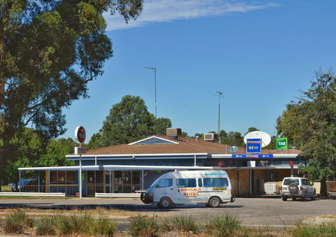 Brolga Hotel Motel - Coleambally - Accommodation Gladstone 29