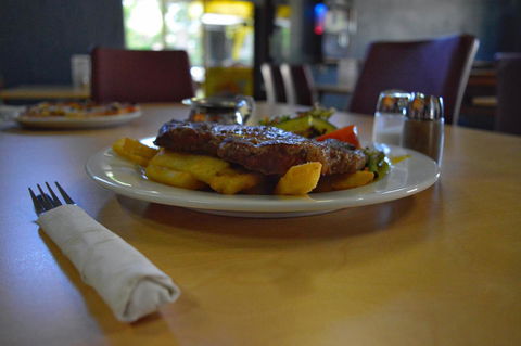 Brolga Hotel Motel - Coleambally - Accommodation Gladstone 9