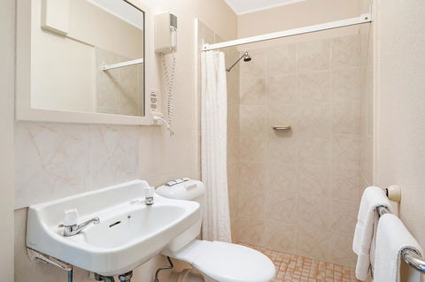 Black Dolphin Resort Motel & Apartments - Accommodation Gladstone 17