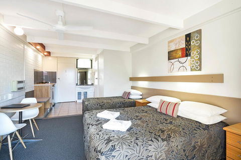 Black Dolphin Resort Motel & Apartments - Accommodation Gladstone 21