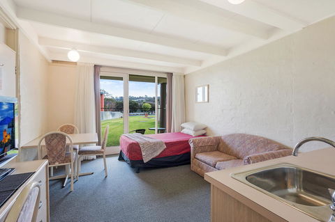 Black Dolphin Resort Motel & Apartments - Accommodation Gladstone 16
