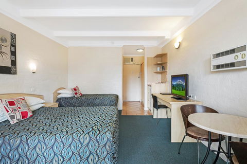 Black Dolphin Resort Motel & Apartments - Accommodation Gladstone 12