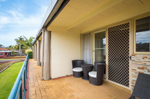 Black Dolphin Resort Motel & Apartments - Accommodation Gladstone 8