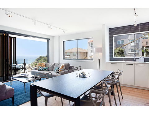 Unbelievable Luxury Apartment At The Top Of Bondi Beach - Accommodation Gladstone 4