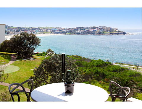 Unbelievable Luxury Apartment At The Top Of Bondi Beach - Accommodation Gladstone 2