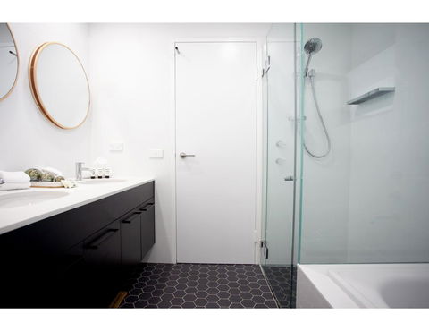 Unbelievable Luxury Apartment At The Top Of Bondi Beach - Accommodation Gladstone 8
