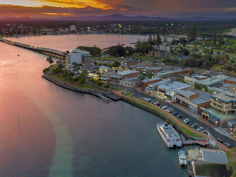Centrepoint 10 - Accommodation Gladstone 5