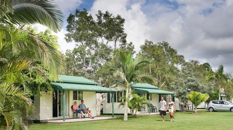 Glen Villa Resort - Accommodation Gladstone 0
