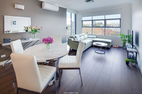 Zara Tower â€“ Luxury Suites And Apartments - Accommodation Gladstone 30