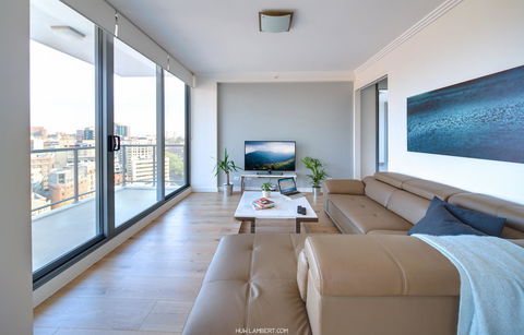 Zara Tower â€“ Luxury Suites And Apartments - Accommodation Gladstone 25