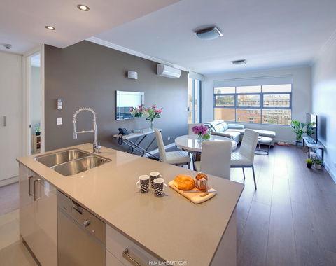 Zara Tower â€“ Luxury Suites And Apartments - Accommodation Gladstone 31