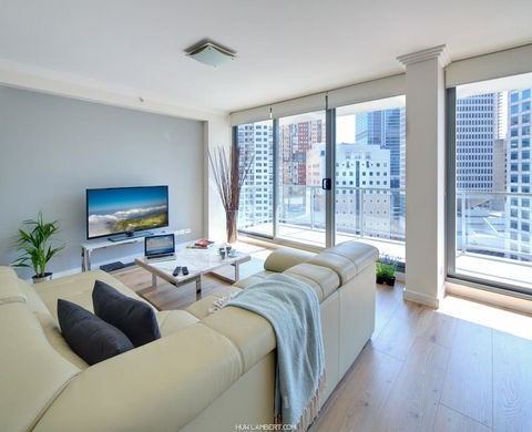 Zara Tower â€“ Luxury Suites And Apartments - Accommodation Gladstone 28
