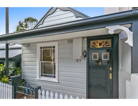 North Sydney Historic Whalers Cottage - Accommodation Gladstone 10