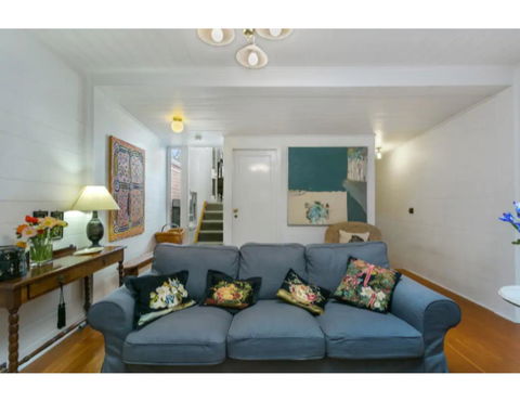 North Sydney Historic Whalers Cottage - Accommodation Gladstone 7