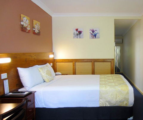 Highway Motor Inn Taree - Accommodation Gladstone 0