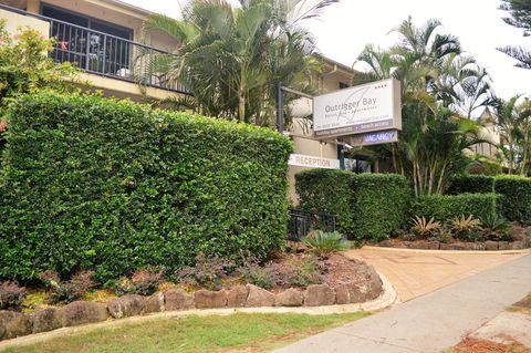 Outrigger Bay - Accommodation Gladstone 18