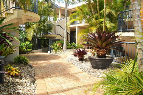 Outrigger Bay - Accommodation Gladstone 4