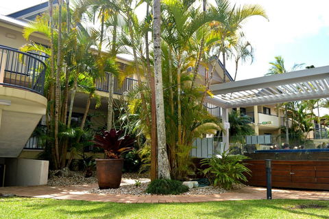 Outrigger Bay - Accommodation Gladstone 9