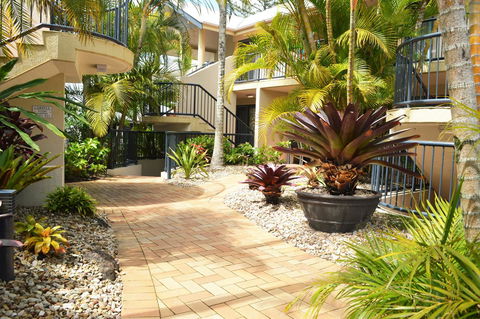 Outrigger Bay - Accommodation Gladstone 17