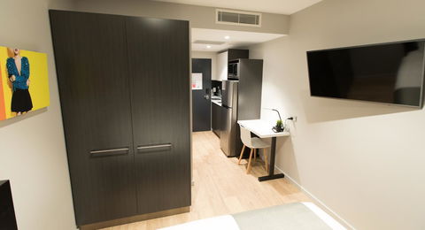 Studio 8 Residences - Adults Only - Accommodation Gladstone 12