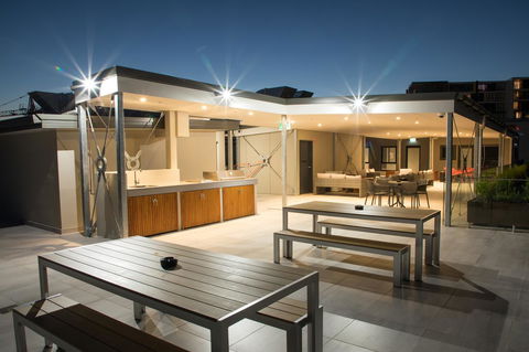 Studio 8 Residences - Adults Only - Accommodation Gladstone 9