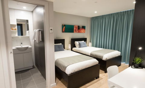Studio 8 Residences - Adults Only - Accommodation Gladstone 2