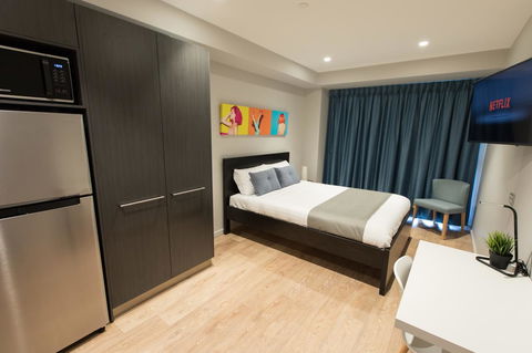 Studio 8 Residences - Adults Only - Accommodation Gladstone 11