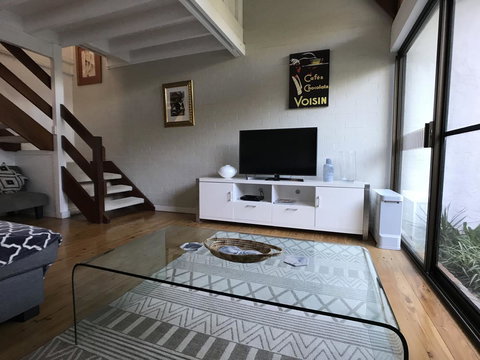 Treetops Everglades Villa - Accommodation Gladstone 29