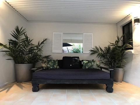 Treetops Everglades Villa - Accommodation Gladstone 19