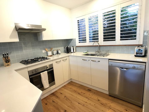 Treetops Everglades Villa - Accommodation Gladstone 13