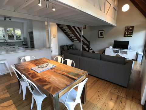 Treetops Everglades Villa - Accommodation Gladstone 8