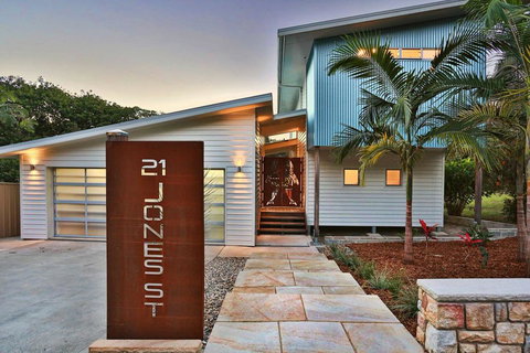 Drifted Away - Accommodation Gladstone 0