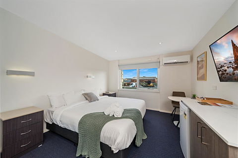 Carlton Suites - Accommodation Gladstone 2