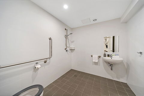 Carlton Suites - Accommodation Gladstone 5