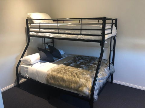 Carlton Suites - Accommodation Gladstone 37