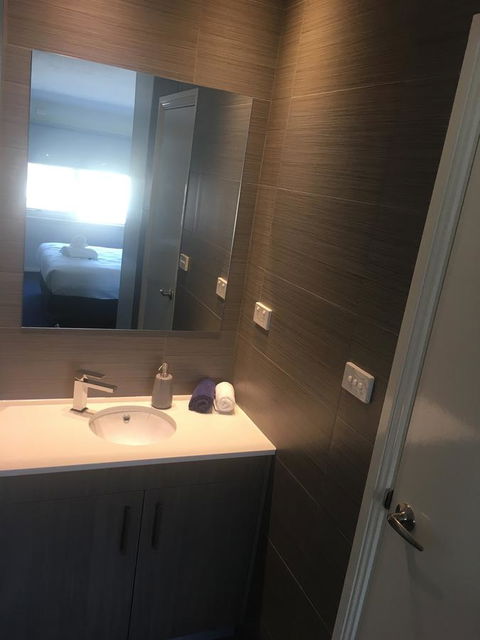 Carlton Suites - Accommodation Gladstone 31
