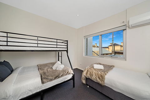 Carlton Suites - Accommodation Gladstone 22