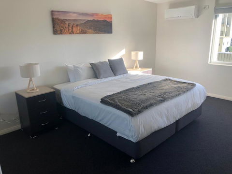 Carlton Suites - Accommodation Gladstone 1