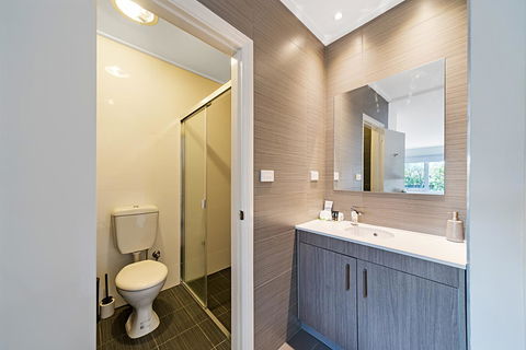Carlton Suites - Accommodation Gladstone 3